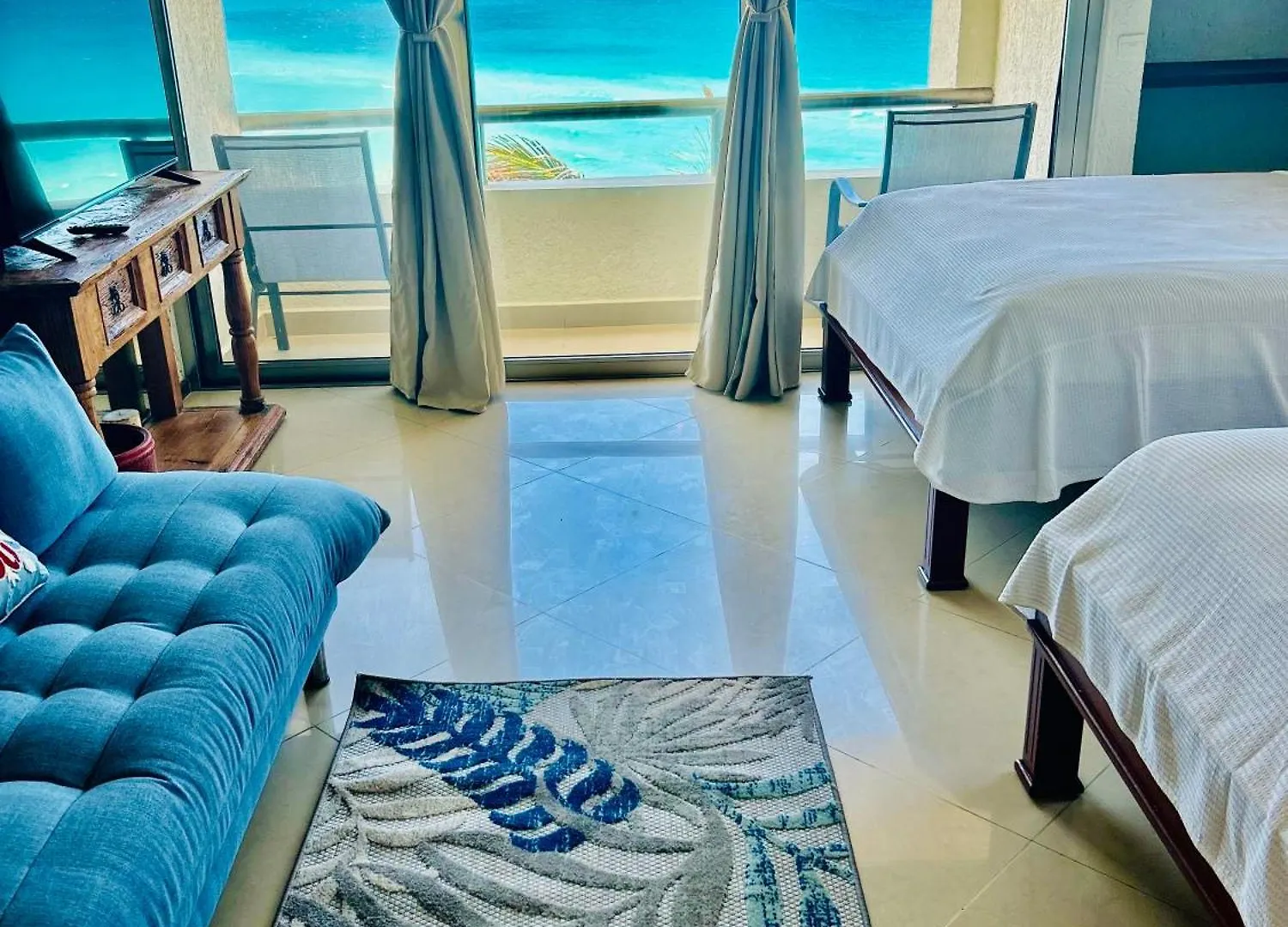 Solymar Corner Penthouse Condo Cancun