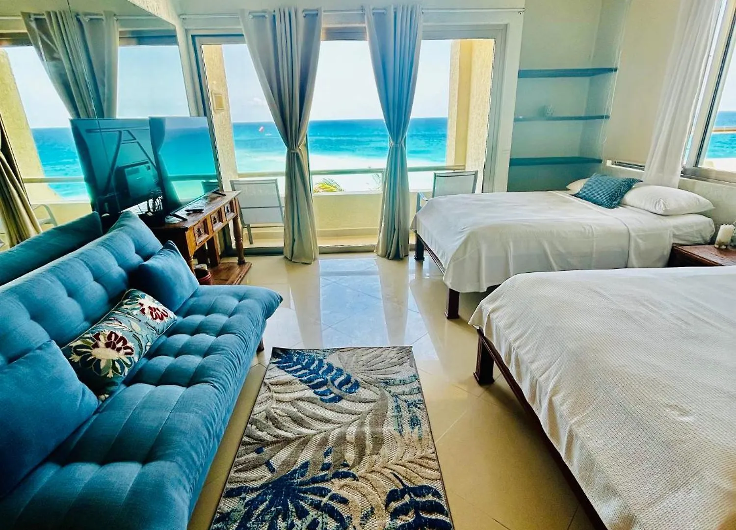 Solymar Corner Penthouse Condo Cancun Mexico